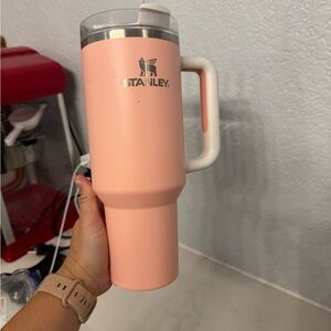 Stanley 40 oz pinky-peach color used tumbler